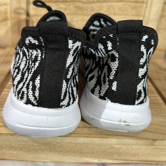 Danskin sneakers leopard print sz 8 black/white - Picture 3 of 5